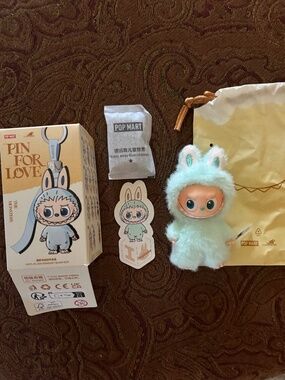 AUTHENTIC, BRAND NEW Labubu From The Pin For Love Series, Letter "I"